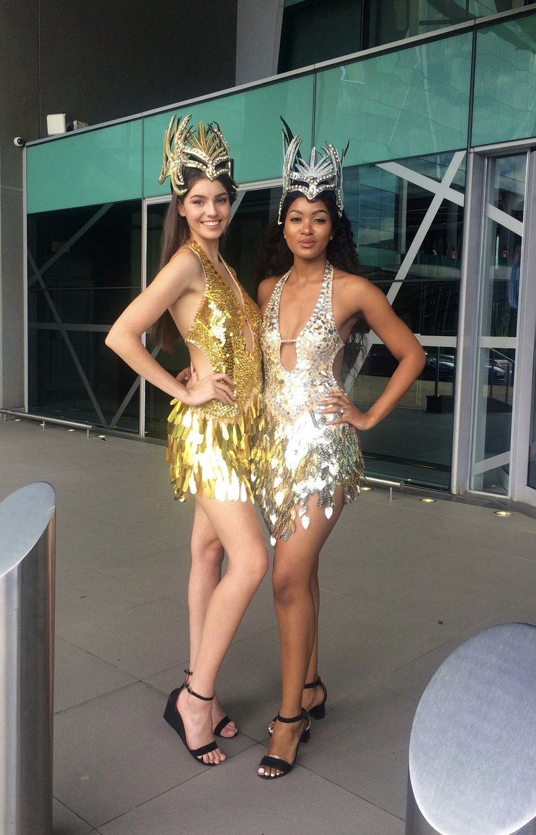 Afroflame_Ent's tweet photo. Wishing you a Fabulous Friday 🔥🔥🔥 #hostess #showgirls #FlashbackFriday #Flames https://t.co/qrvYRmwmuW