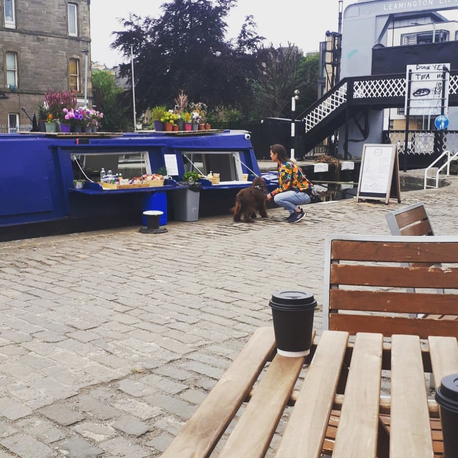 Lots of great wee businesses operate from Scotland’s Canals. Grab a coffee from a narrowboat on Lochrin Basin at the west end of the Union Canal in Edinburgh.

#narrowboatlife #scotlandscanals #unioncanaledinburgh