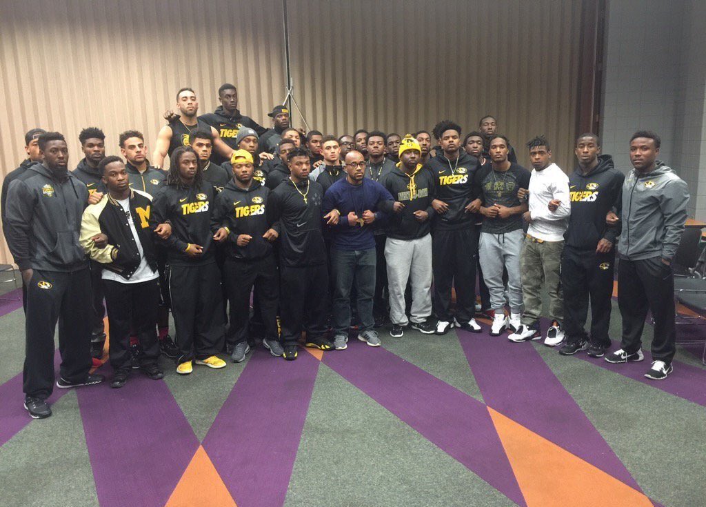 HansberryAlex7's tweet photo. In 2015, the University of Missouri football team went on strike against University administrators because they had done nothing to combat Racism on campus
@jfbyland @cguarneri24 https://t.co/0yERogM348