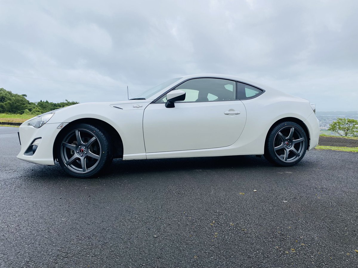 yuuma_msmc_zn6's tweet photo. NEW ホイーヨ
Rays
グラムライツ　57c6

#86乗りと繋がりたい 
#車好きな人と繋がりたい 
#Rays
#グラムライツ
#57c6 https://t.co/GioebNTe3y