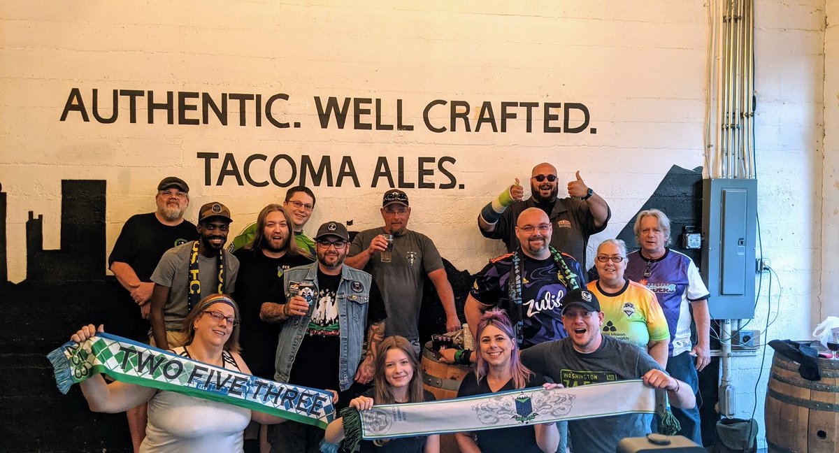 253Defiance's tweet photo. Thank you to all who came to the viewing tonight and to @WingmanBrewers for hosting us. #SoundersMatchday #253Defiance https://t.co/ySzIBf0hpb