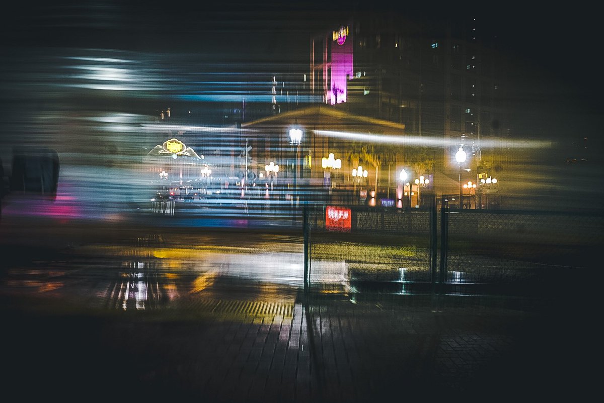 ashjycn's tweet photo. Night Playlist #streetphotography #sonyalpha #vsco #inspirationcultmag #artofvisuals #strangertonez #bokeh #cinematic https://t.co/mcjeBkC6lQ