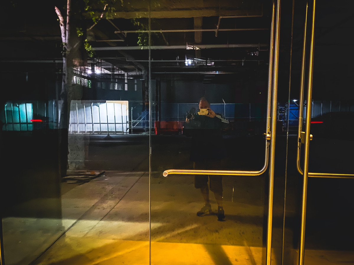 ashjycn's tweet photo. Night Playlist #streetphotography #sonyalpha #vsco #inspirationcultmag #artofvisuals #strangertonez #bokeh #cinematic https://t.co/mcjeBkC6lQ