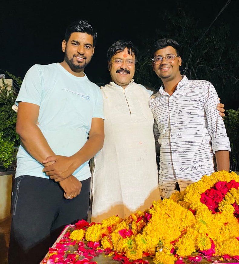 KanungoNayan's tweet photo. चरैवेति चरैवेति मूल मंत्र के साथ भारतीय जनता पार्टी जिला देवास को एक नई दिशा देने वाले जिलाध्यक्ष श्री राजीव खंडेलवाल जी को जन्मदिन की हार्दिक-हार्दिक शुभकामनाएं..

#HBDRajeevKhandelwal #BjpDewas https://t.co/hSfFw0LKFB