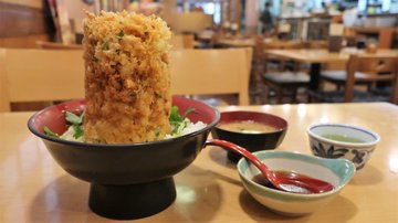 沼津港ランチ 地元推しの海鮮丼 フライの安いおすすめ店 とらべるじゃーな 関東圏旅行ブログ