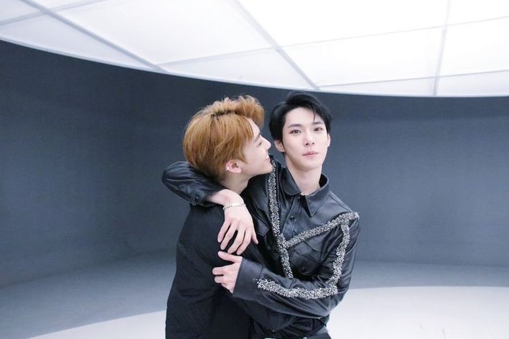 Nxnn_pa's tweet photo. Happy birthday to ป๊าปิ๊ 
รักป๊ะป๊ามากๆนะครับ  มีความสุขมากๆนะไม่เจ็บไม่ป่วยรักๆๆ💓 https://t.co/Pxf5fUYqYG