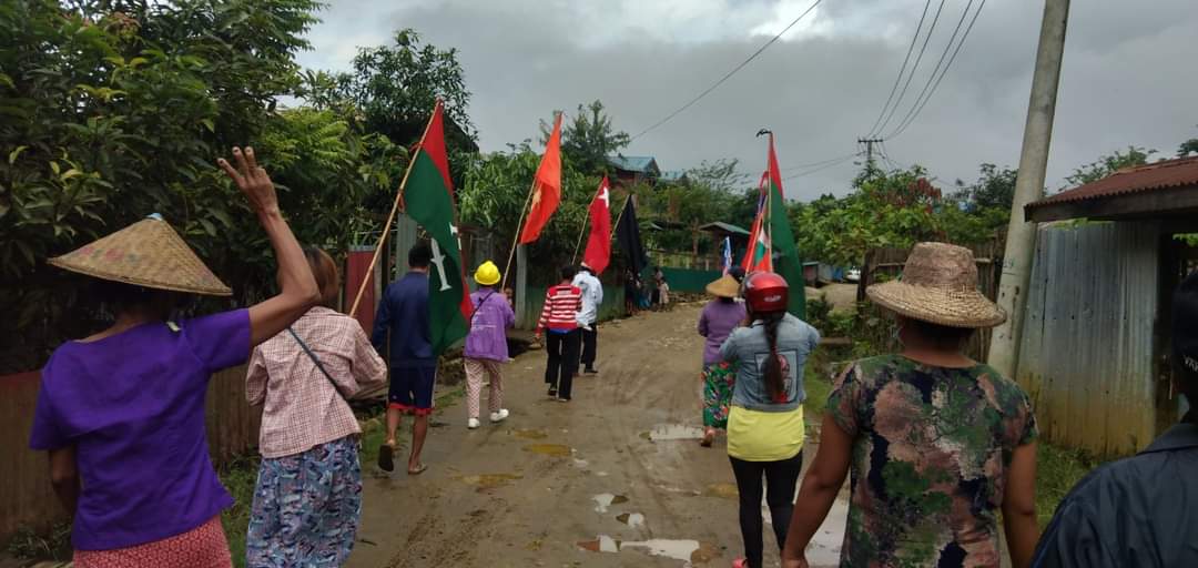 nineewayy22's tweet photo. A regular march strike led by residents from #LoneKhin Tract, Hpakant Township today,to overthrow the military dictatorship.

#ICJ_BringSACToJustice
#July23Coup 
#WhatsHappeningInMyanmar https://t.co/xYnxpycKO3