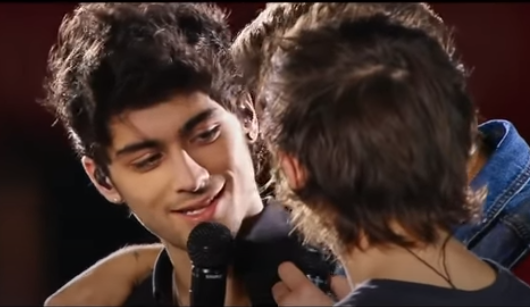 stilloutzide's tweet photo. #11YearsOfOneDirection 

"una secuencia no puede hacerte feliz" 
la secuencia: https://t.co/D61oSfoldx