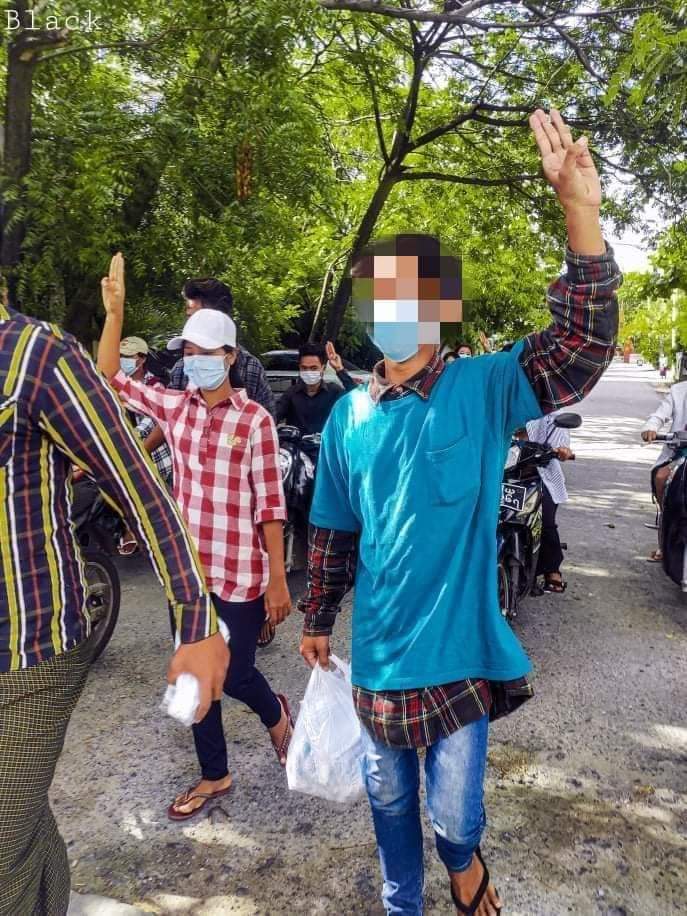 nineewayy22's tweet photo. Mandalay-based protestors protest was successfully done despite tight security.
#ICJ_BringSACToJustice #July23Coup 
#WhatsHappeningInMyanmar https://t.co/O93dxEPWXc