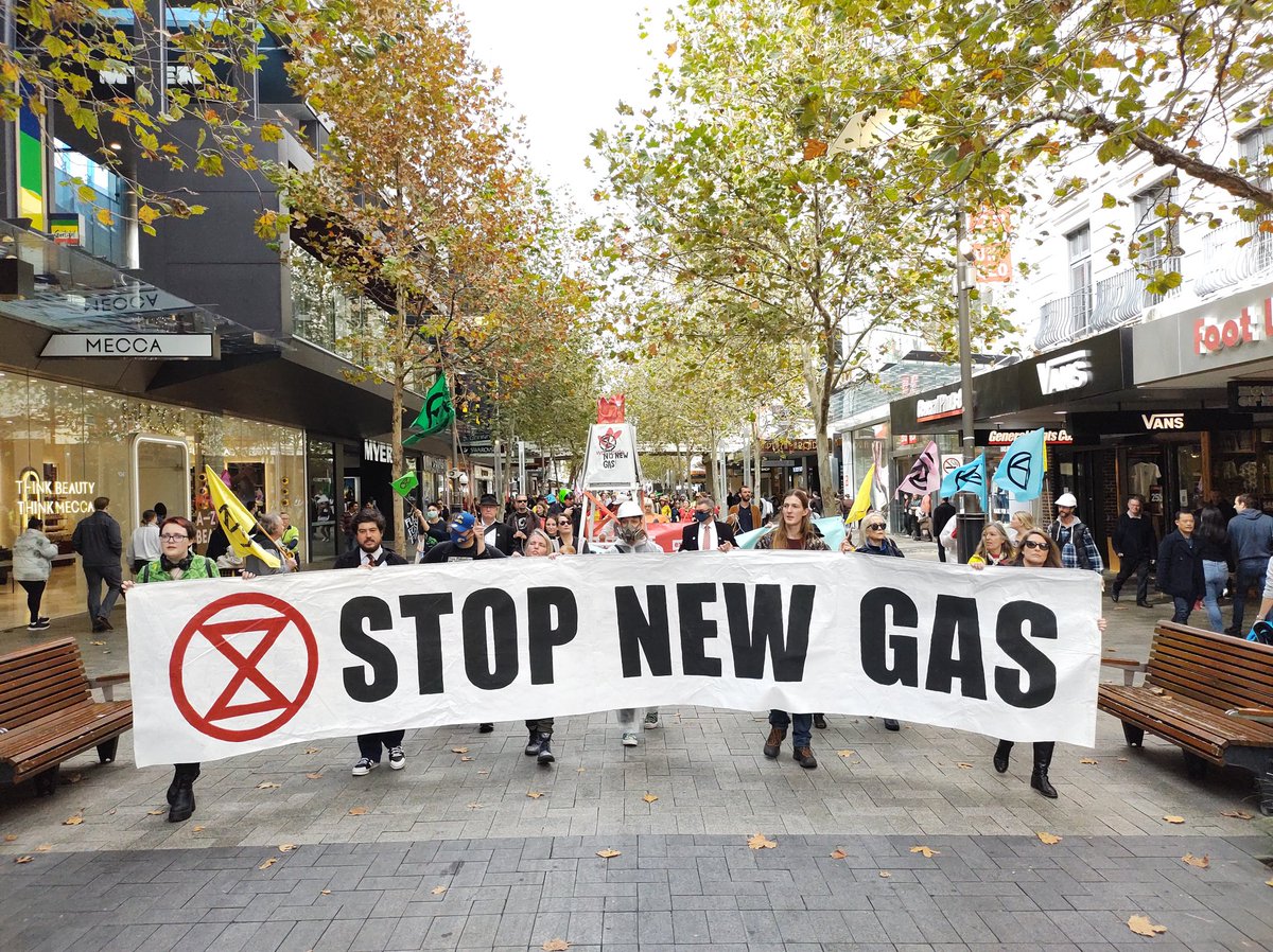 XRebellionWA's tweet photo. Our #stopnewgas march in Boorloo / Perth today
@7NewsPerth
@abcperth
@10NewsFirstPER https://t.co/V3sFgEftGz