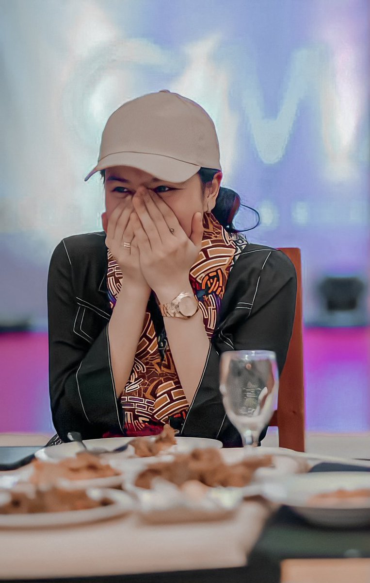 Gwaldine's tweet photo. I was just staring at you and you stole my heart with a smile. ☺️ @MyJaps https://t.co/FaMcO2HIBT