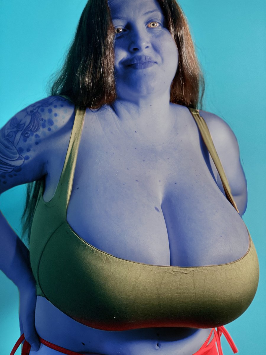 DemoraAvarice's tweet photo. 12 days left for https://t.co/986ED2P7D3 ! To sweeten the pot, I've given @MaxgrowthProd codes for everyone who donates $20 or more to get 3 FREE MONTHS to my onlyfans! So you get a copy of the movie as well access to over 5500 pics and 350 videos! Donate or RT if you can't! 🥰 https://t.co/kKNQZEXIC8