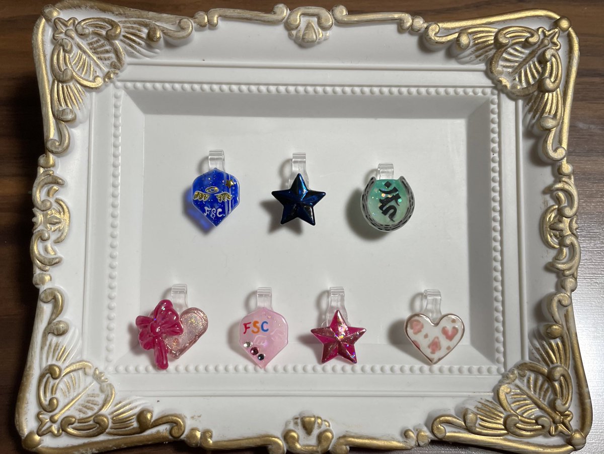 chanxmeg's tweet photo. デコピックピンが出来上がりました☺️💓
今日からフリスタに並びます💖
よろしくお願いします💓
#デコピックピン
#PICPIN
#darts
#FREESTYLESCAFE https://t.co/elnus6sjrH