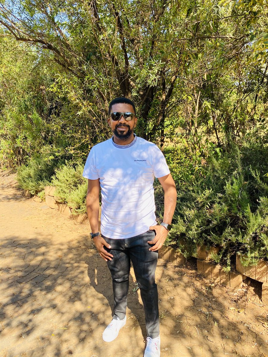 #HappyBirthdayTumiSole

Here’s to 37   🎉 🎈 🎂