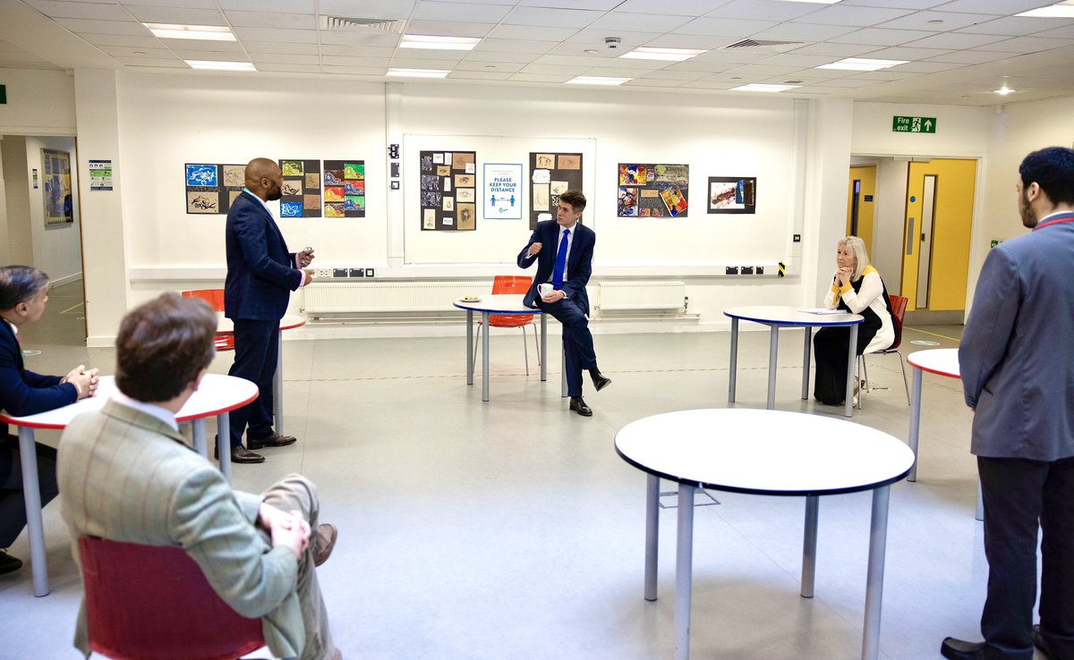 GavinWilliamson's tweet image. As schools and colleges start the summer break, I’d like to pay tribute to our amazing teachers, support staff &amp;amp; young people.
 
On my visits around the country I’ve seen your incredible resilience and dedication - despite the challenges we have all faced.
 
Thank you.