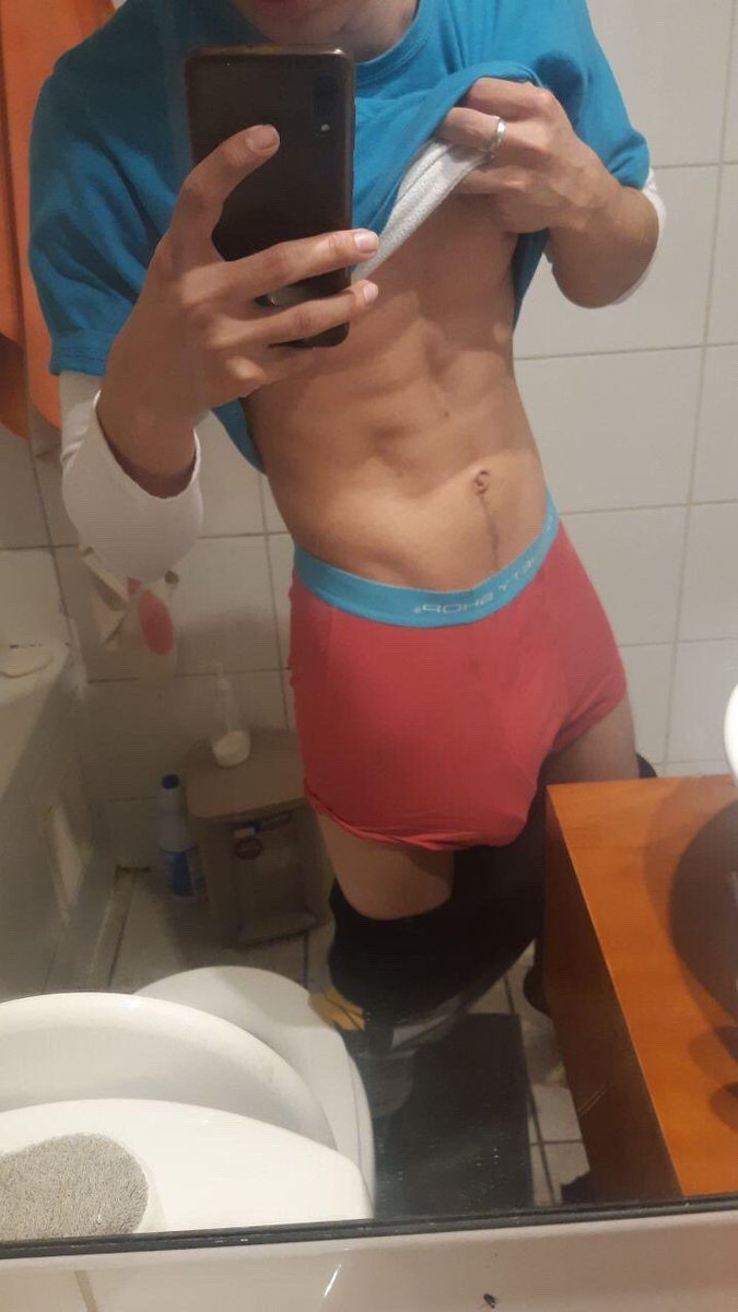 hotsitoss's tweet photo. Tremendo paquete 🤭 https://t.co/FPcBumLAhq