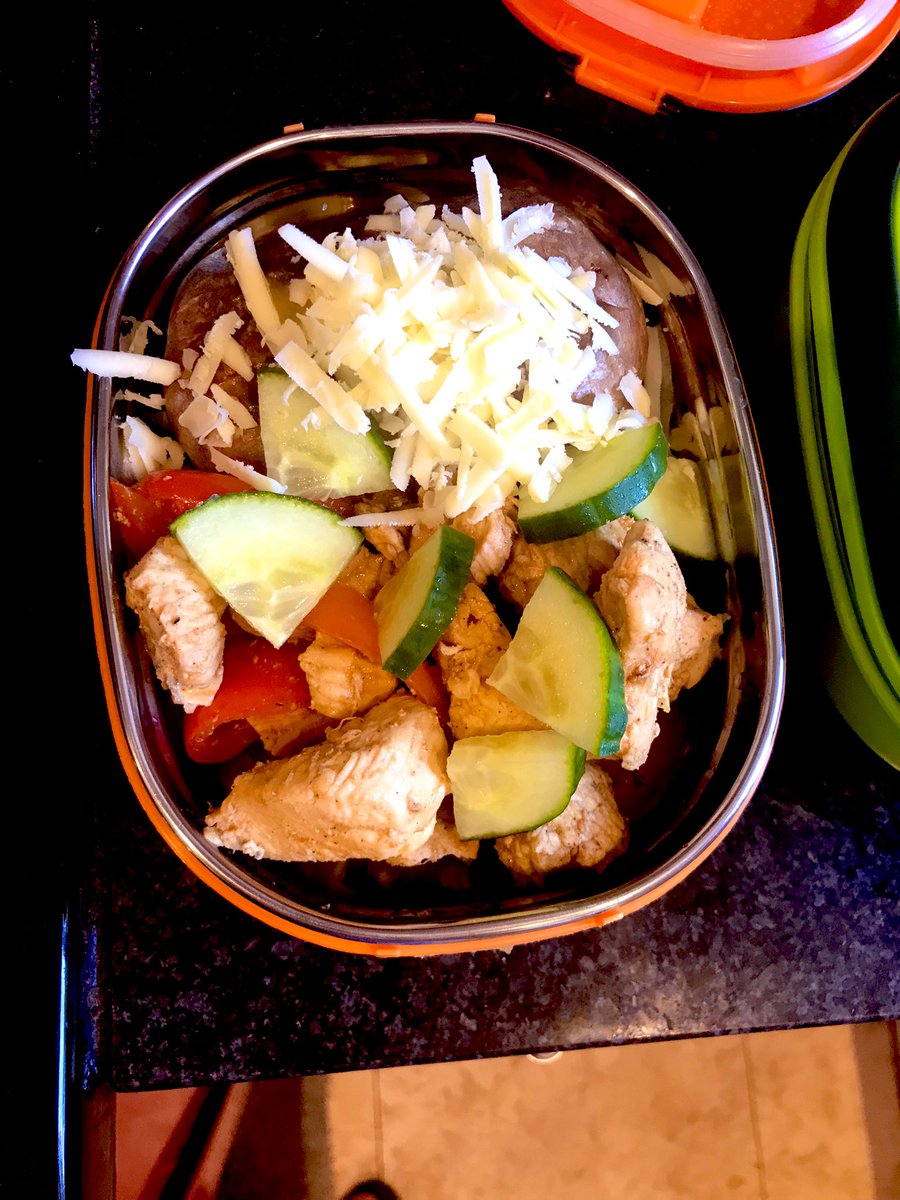 Eveey Hunter tweet media