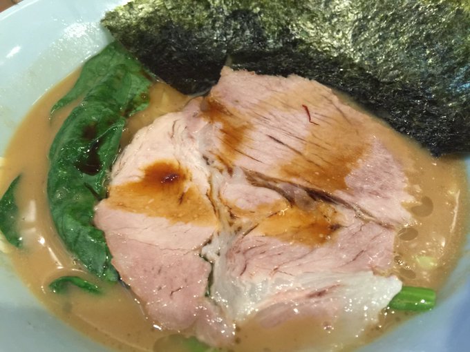 夏空が好き
ラーメン食ったら
職質された 