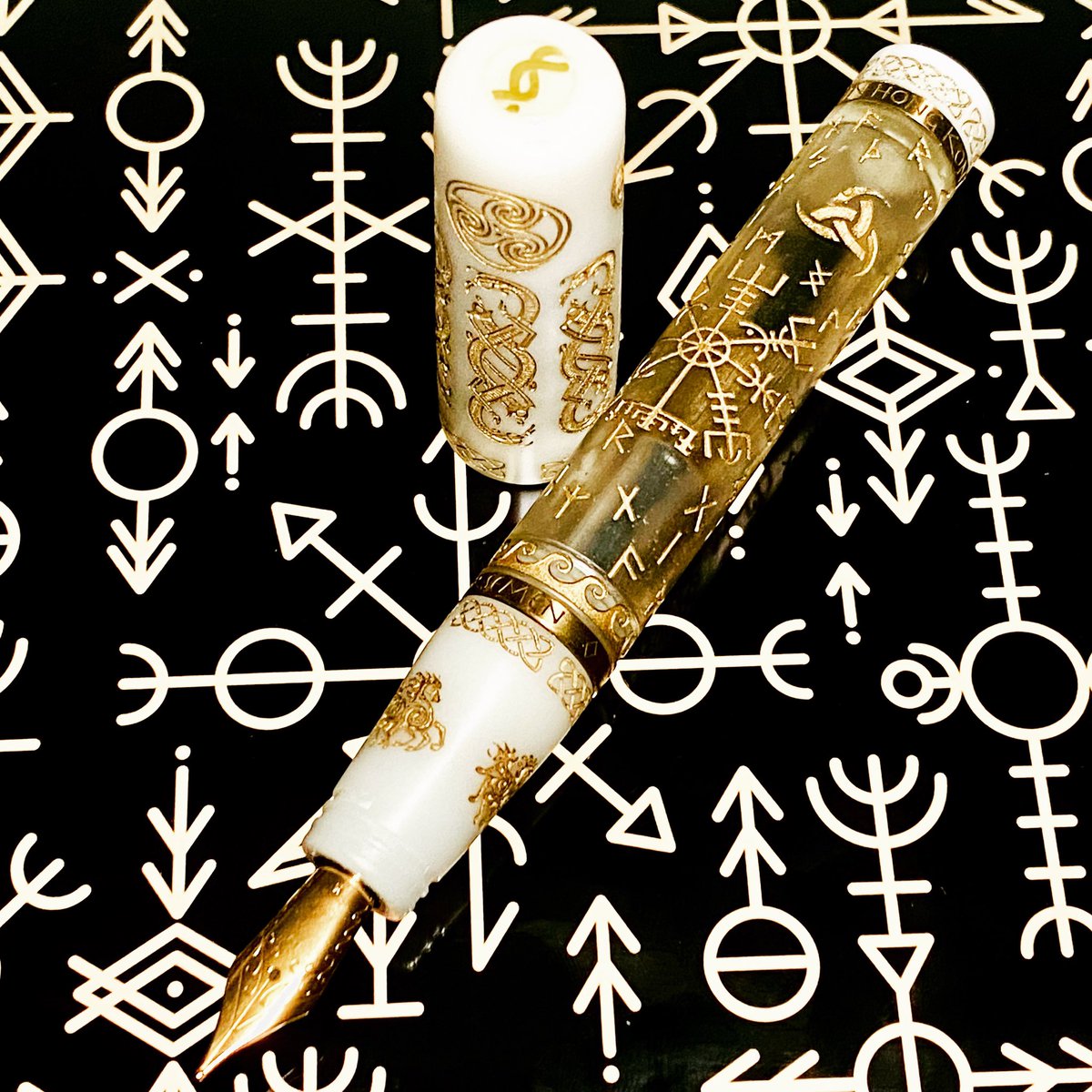 genesis_pen's tweet photo. Norsemen series with 15% discount now. 

#genesispen #fountainpen #fountainpens #fountainpenaddict #fountainpennetwork #fountainpengeeks #fountainpencollector #fpnibs #万年筆 #fpn #madeinhongkong🇭🇰#norsemen #norse https://t.co/GbP0ruu62S