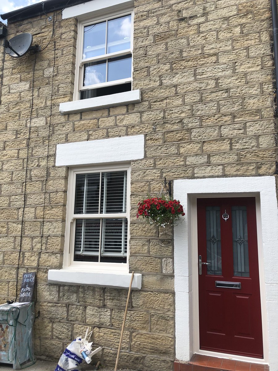 WalmsleyWindow1's tweet photo. Looks great #glossop @VictorianSlider @rockdoorltd https://t.co/DrMQbW0ofY