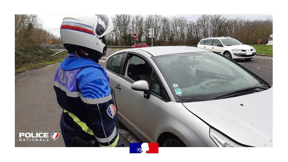 PoliceNat35's tweet photo. [#ContreLesRodéos]Les 👮🏽‍♀️ 👮@PoliceNat35 luttent activement contre les rodéos. Ce matin les contrôles ont lieu sur le secteur de Cleunay à @metropolerennes 
@RoutePlusSure https://t.co/gH3CKpIMhk