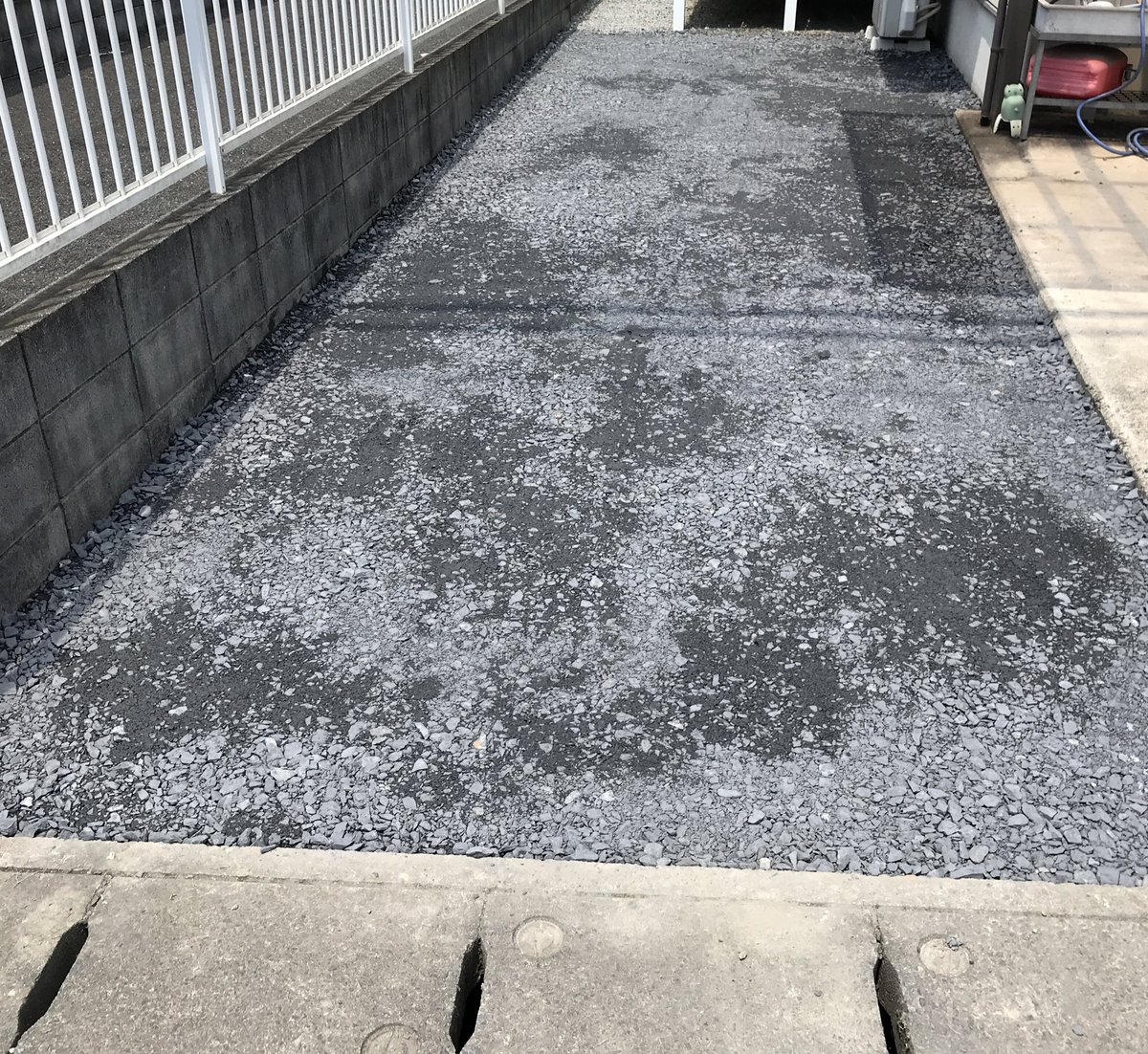 防草シート(ザバーン136G) 砕石C40-0 駐車場1台分施工です😊 #砕石