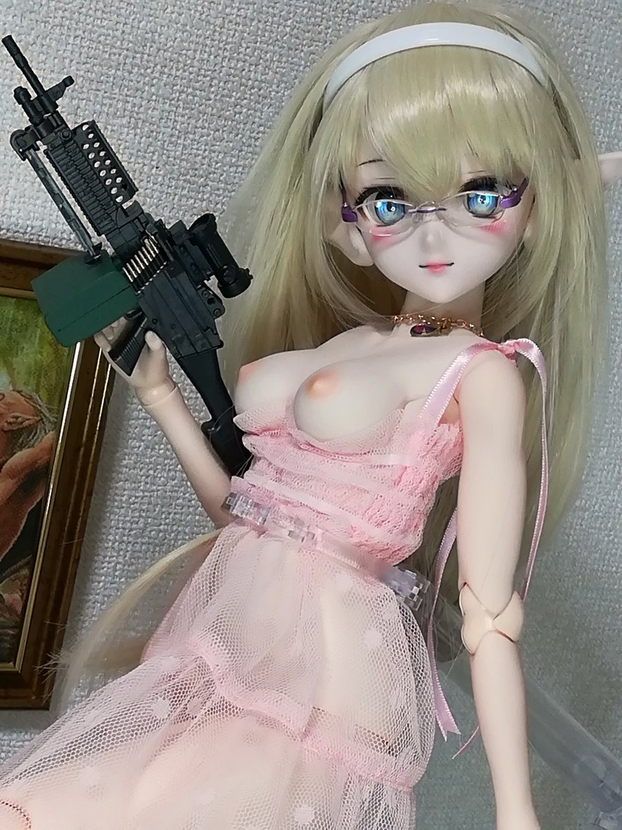 股関節のはまりが甘かったっぽくてしっかり差し込んだら保持出来るようになった
ただ可動範囲は干渉あってどうしても制限ある 