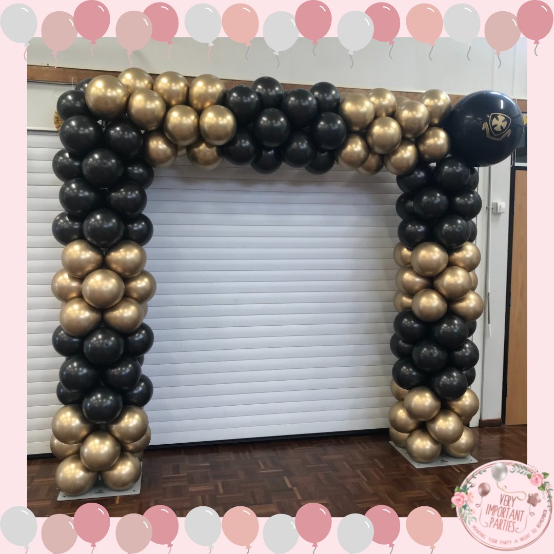 VeryParties's tweet photo. Black and gold arch yesterday for @parochialschool year 6 leavers, hope you all had an amazing day 🎈 https://t.co/DD6ys1PbpB