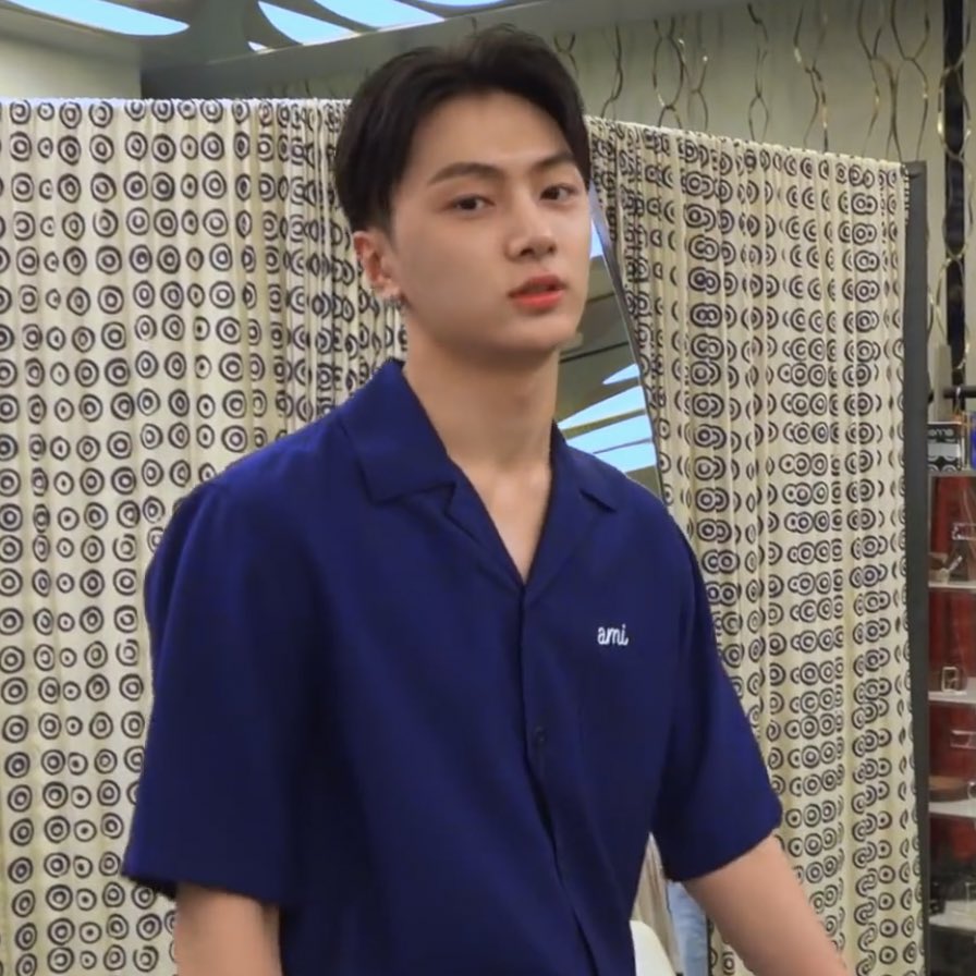 เข้าเวร                      ออกเวร