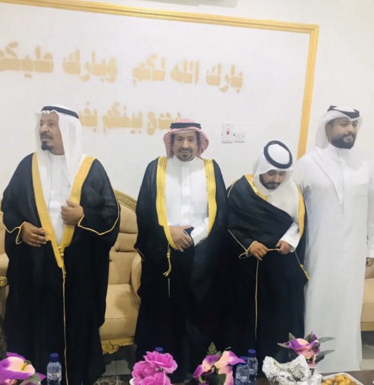 في ليلة من ليالي العمر والأفراح أحتفل الشاب خالد بن ناصر بن فهد العايضي بحفل زواجه وسط حضور من الأهل  والأقارب والاصدقاء #العايضي