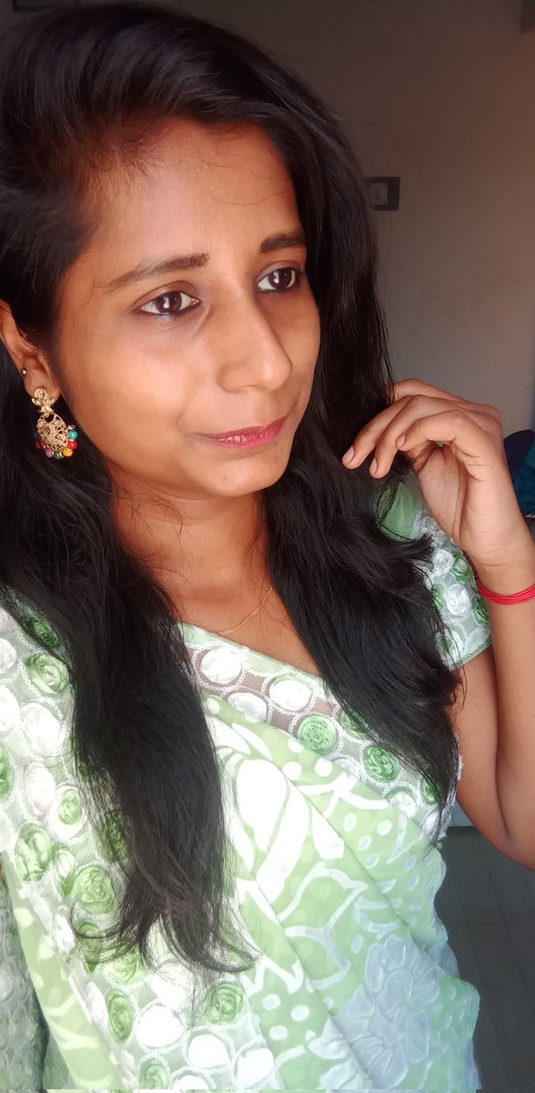 Dharshi34278345's tweet photo. The day To express my love...😉🙈
#beautyqueen #nottoimpress #luvmayoccur #lifechanger #couldbehappyending https://t.co/pxd6GMngfx