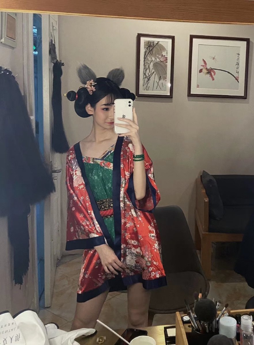 GuniangGhs_'s tweet photo. 朋友圈里，那些让人上头的女客户②。
#羞辱 #美腿 #女王 #反差婊 #图文 #盯射 #意淫 #绿帽 #绿奴  #H文 #yy #文爱  #足控  #丝袜控 #射屏  #榨干  #浓妆 #喷射  #盯榨 #恋足 #足交 #丝袜美脚 #高跟鞋 #射屏 #反差婊 #榨汁姬 #丝袜 #婚纱 #新娘 #母狗 #母猪 #骚 https://t.co/HgPlQts1Zn https://t.co/U5NUWqnFC0