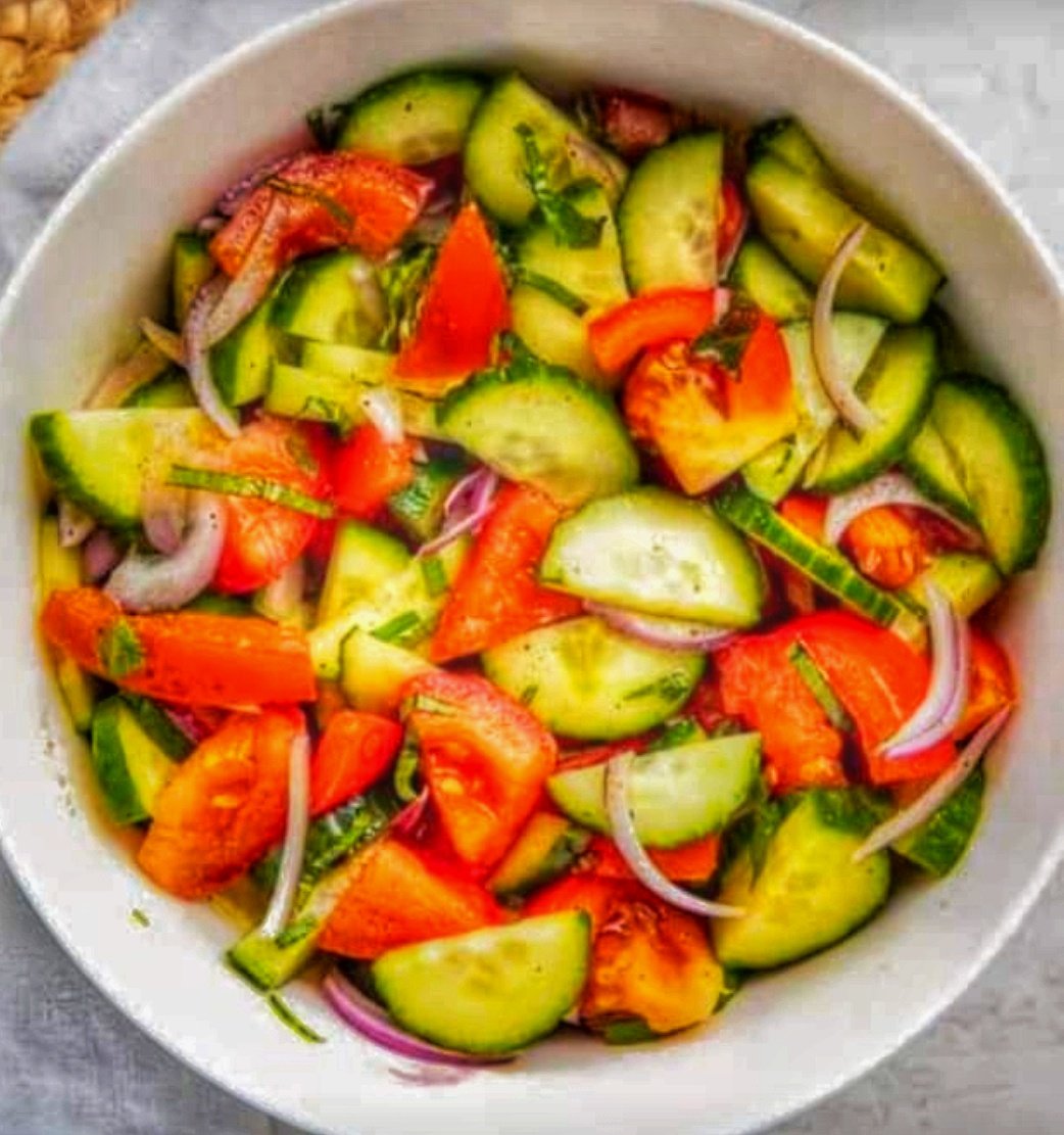 tHrIVingPositiv's tweet photo. Cucumber Night! 🥒😊
#Cucumber #HappyEating
#FrustratedChef #POSitivity https://t.co/kWW7qQ14Vz