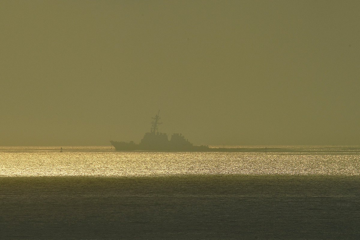 The USS LABOON (DDG-58) Arleigh Burke-class destroyer, en route to Yorktown, Virginia 🇺🇸. #USNavy #USSLaboon #DDG58 #ShipsInPics