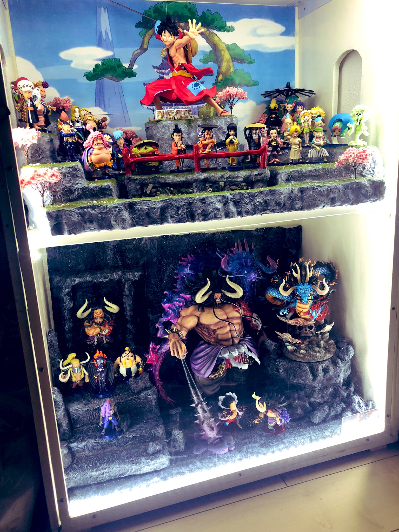 Jack Led取り付けました フィギュアケースに光があるのっていいね ワンピース ワーコレ ワンピースフィギュア T Co 8vbzuq6ygd Twitter