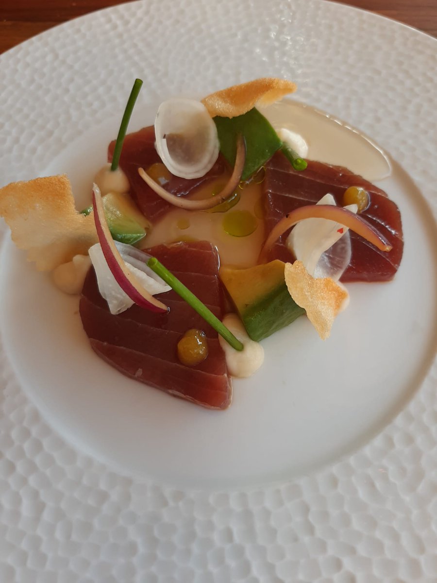 MICHELINgidsBNL's tweet photo. Creatieve fine dining op de #Overtoom? Daarvoor moet u bij #Adam zijn, waar Arne Russchen zeer geïnspireerd staat te koken.

#Amsterdam https://t.co/rcjzqOAH8w