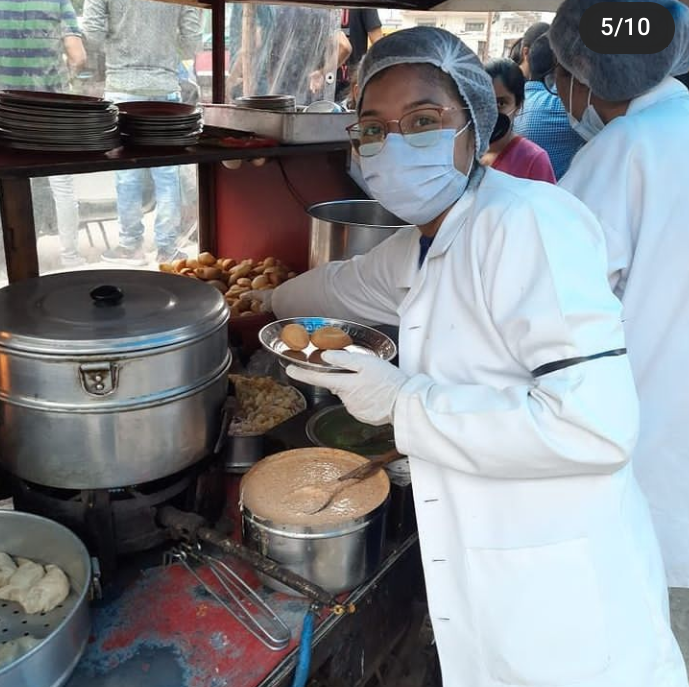dr_alokmittal's tweet photo. 𝙄𝙣𝙩𝙚𝙧𝙣 𝙙𝙤𝙘𝙩𝙤𝙧𝙨 𝙤𝙛 𝙐𝙩𝙩𝙖𝙧𝙖𝙠𝙝𝙖𝙣𝙙 𝙎𝙖𝙮𝙨-
Today in half an hour we have earned ₹2400 by selling ice creams and chaat. Whereas interns earn only ₹250 in a day (24 hours). See the misfortune of Devbhoomi Uttarakhand. https://t.co/PIJdIoLBEt