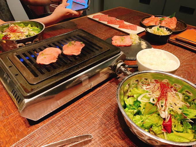 今日は神楽坂で妹様会❗️
明日からも忙しいし、
肉でも食べないとやってられん‼️🍖
ご馳走様でした😆 