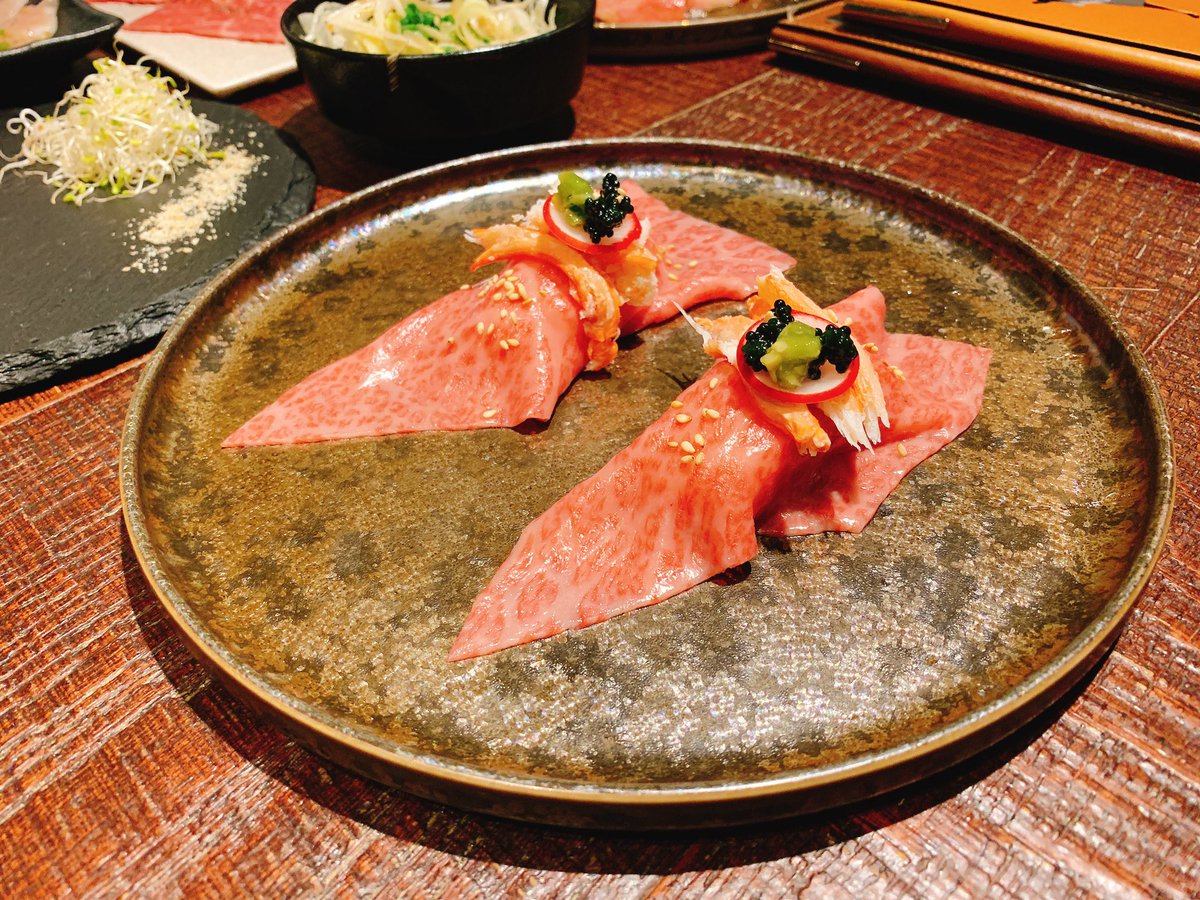 今日は神楽坂で妹様会❗️
明日からも忙しいし、
肉でも食べないとやってられん‼️🍖
ご馳走様でした😆 