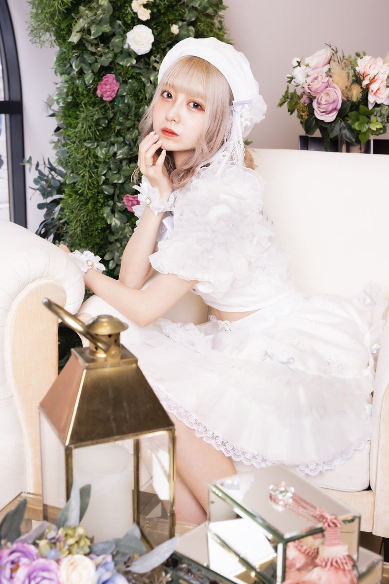 dream__0717's tweet photo. 新アー写解禁されました！
めちゃくちゃお姫様です🥰
11月のメジャーデビューに向けてもっと頑張ります🤍
いっぱいリツイートして広めて下さい✔︎ https://t.co/zvwk2fhbvt