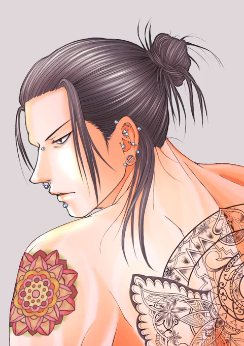 夏油傑
ピアス、tatoo注意。
拡張ピアスが描きたかったのにtatooの方に気合いが入ってしまいました。 