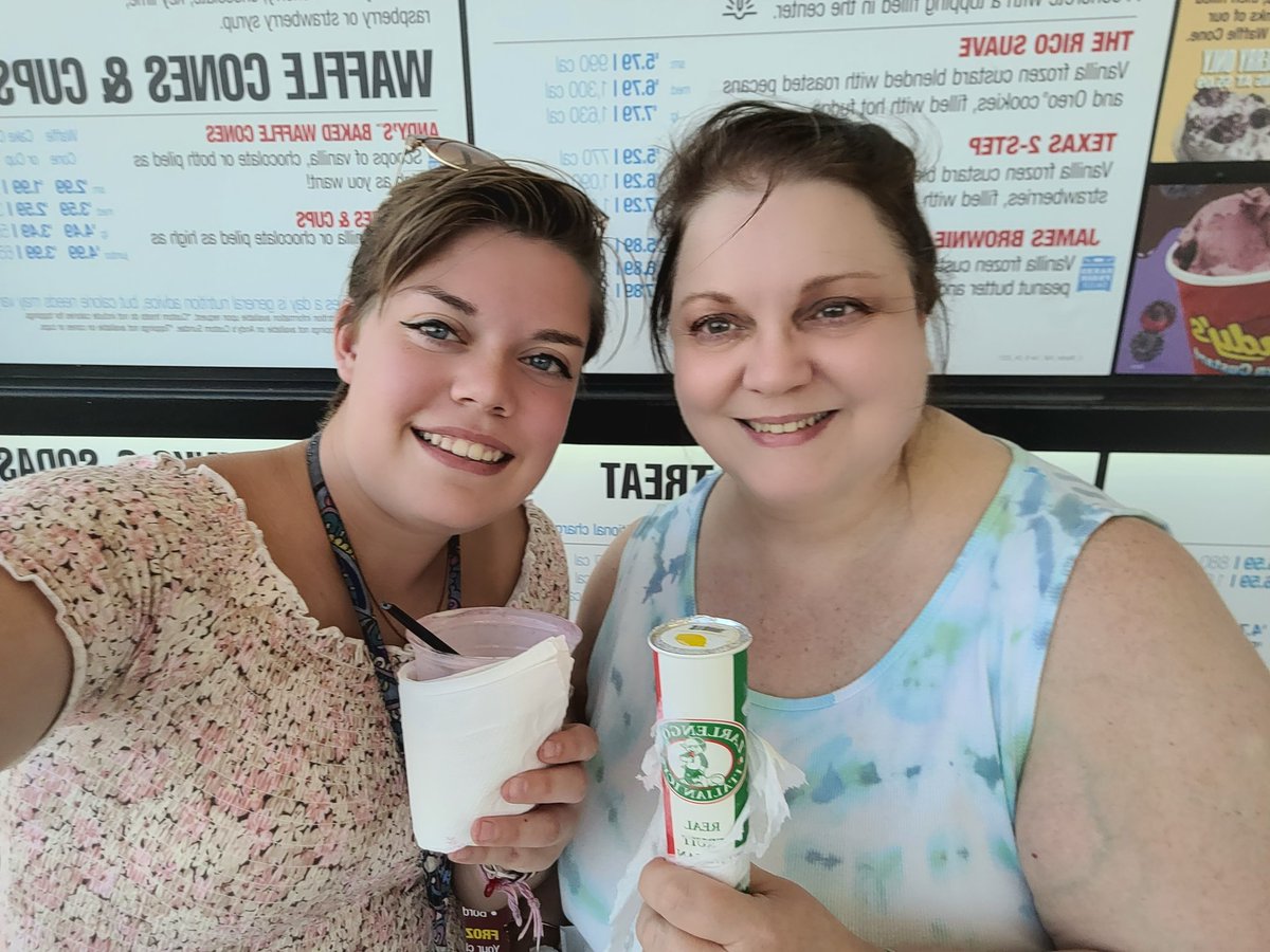 Brenna H tweet media