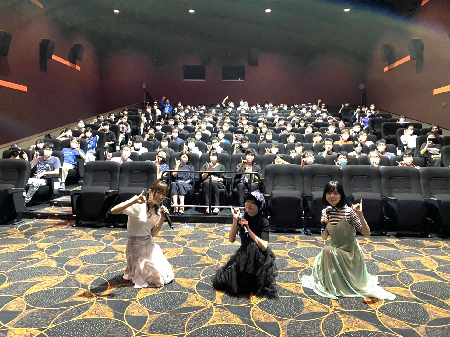 バンドリ Bang Dream 公式 Bang Dream Episode Of Roselia Song I Am 舞台挨拶ツアー シネマサンシャイン エミフルmasakiにお越しいただいた皆様 ありがとうございました みなさんとの記念写真を公開 バンドリ バンドリeor2