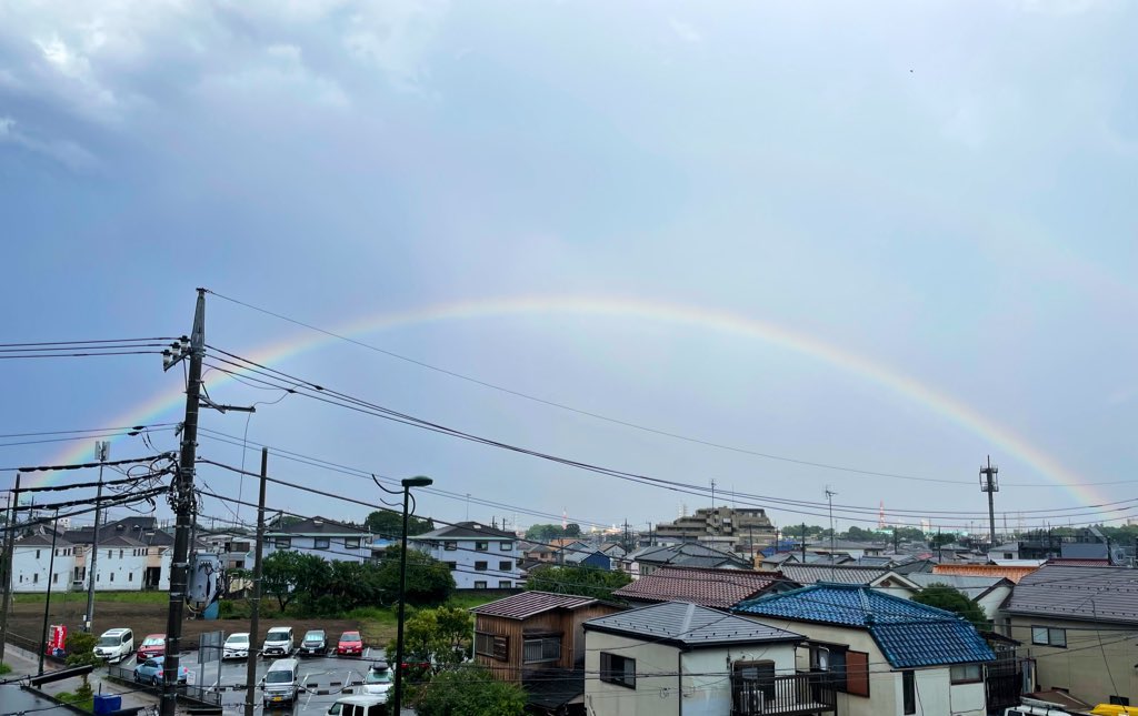 yajiyusuke1's tweet photo. 雷と虹 https://t.co/N0jMD7gabe