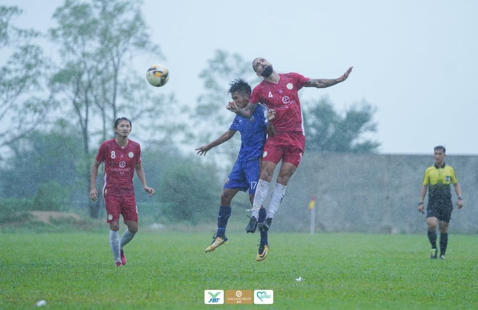 RuizElevenXI's tweet photo. R&G EN #CAMBODIA🇰🇭
#MetfoneCLeague🏆
•Gran victoria por 0-4 de el @NagaworldFC🇰🇭 con el general #4Súper🇪🇸 ‘90⏱ mandando en defensa y colocando el cerrojo 🥅🔓 en su portería ante #PoliceCommissary🇰🇭.
⚽️🇰🇭🇪🇸👍🏽
#RYG_Players #General_Súper👮🏻♂️ https://t.co/RxpqDAn7se