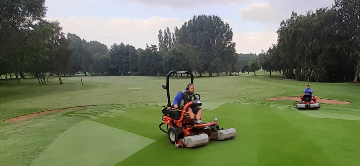 IPGCourseupdate's tweet photo. Greens double cut today ready for Mr Pres. Day @IngestreParkGC ..enjoy the golf and the test if the day 🏴󠁧󠁢󠁥󠁮󠁧󠁿🏴󠁧󠁢󠁥󠁮󠁧󠁿🏴󠁧󠁢󠁥󠁮󠁧󠁿
@kevk62 @MidlandsGolfer https://t.co/dvjoHra5bz