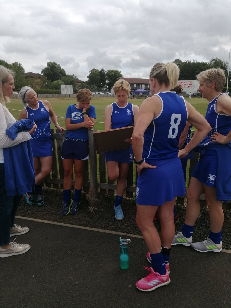Happy to be back with the super <a href="/ScotlandMaster1/">Scottish Masters Hockey</a> 50s! this lot are fantastic role models of how to stay curious and energised by the game. Doesn't matter what new thing I ask them to go with, they ask questions, prod the whys and then throw themselves 100% into it. #SpecialGroup