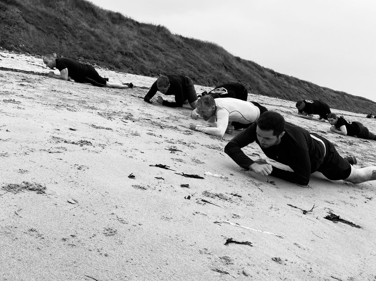 KMNewcastle's tweet photo. What a awesome morning at the Beach!
What started with a cheeky warm up ๐โฆ evolved in to CQC, extreme close quarter edged weapons defence, firearm threats and tactical takedowns.
#kravmagax #edgedweapons #knifedefence #newcastle #Kravmaga #nextgeneration https://t.co/L4FhmcwwBp