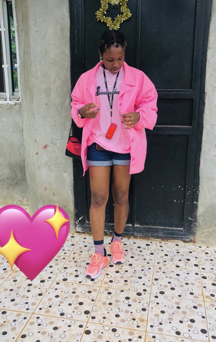 JSugarflow's tweet photo. And I decided to try pink💞💞💞💞 https://t.co/iVP1MJrvRX