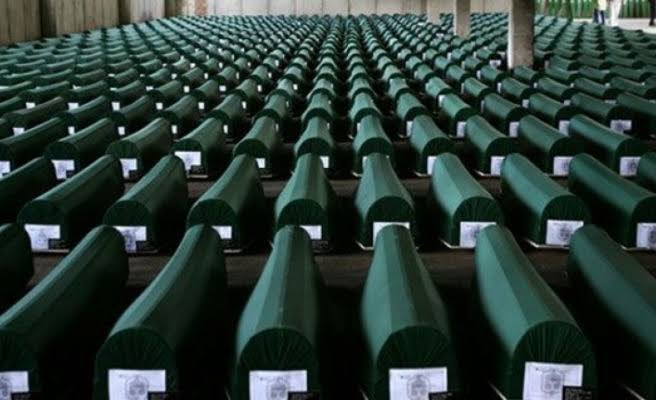 #Srebrenitsa soykırımının 26. yılında, soykırım kurbanlarını rahmetle anıyorum. 

Tarihin en utanç verici sayfası #Srebrenitsa’yı unutmadık, unutmayacağız!